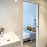 Quiet & Cosy Near Eiffel Tower 아파트 *